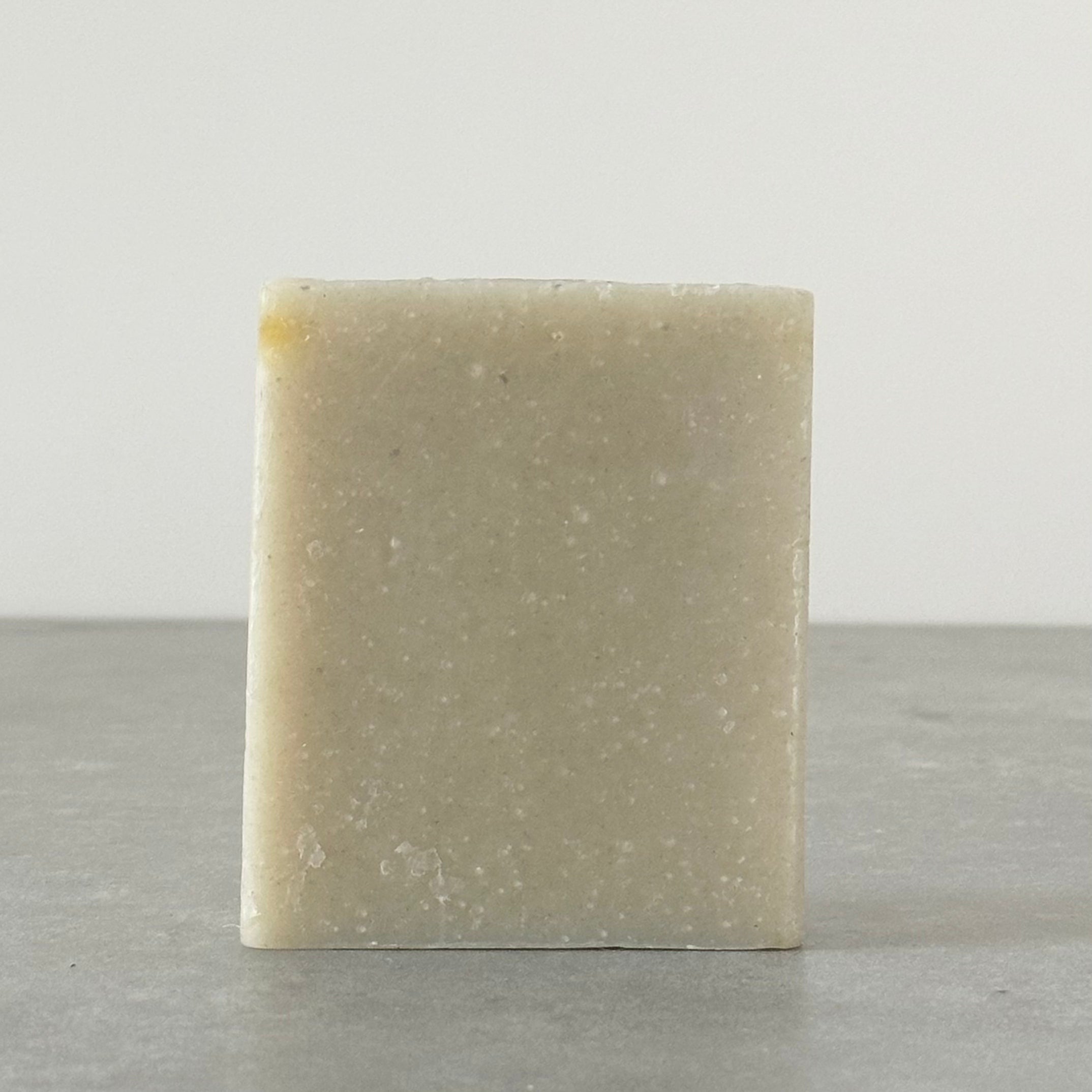 BENTONITE SHAVE BAR
